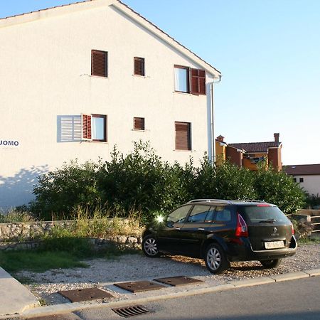 Apartments Duomo Cres Bagian luar foto